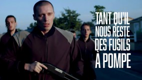 Voir Tant qu'il nous reste des fusils à pompe en streaming et VOD