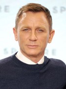 Daniel Craig