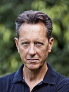 Richard E Grant