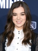 Hailee Steinfeld